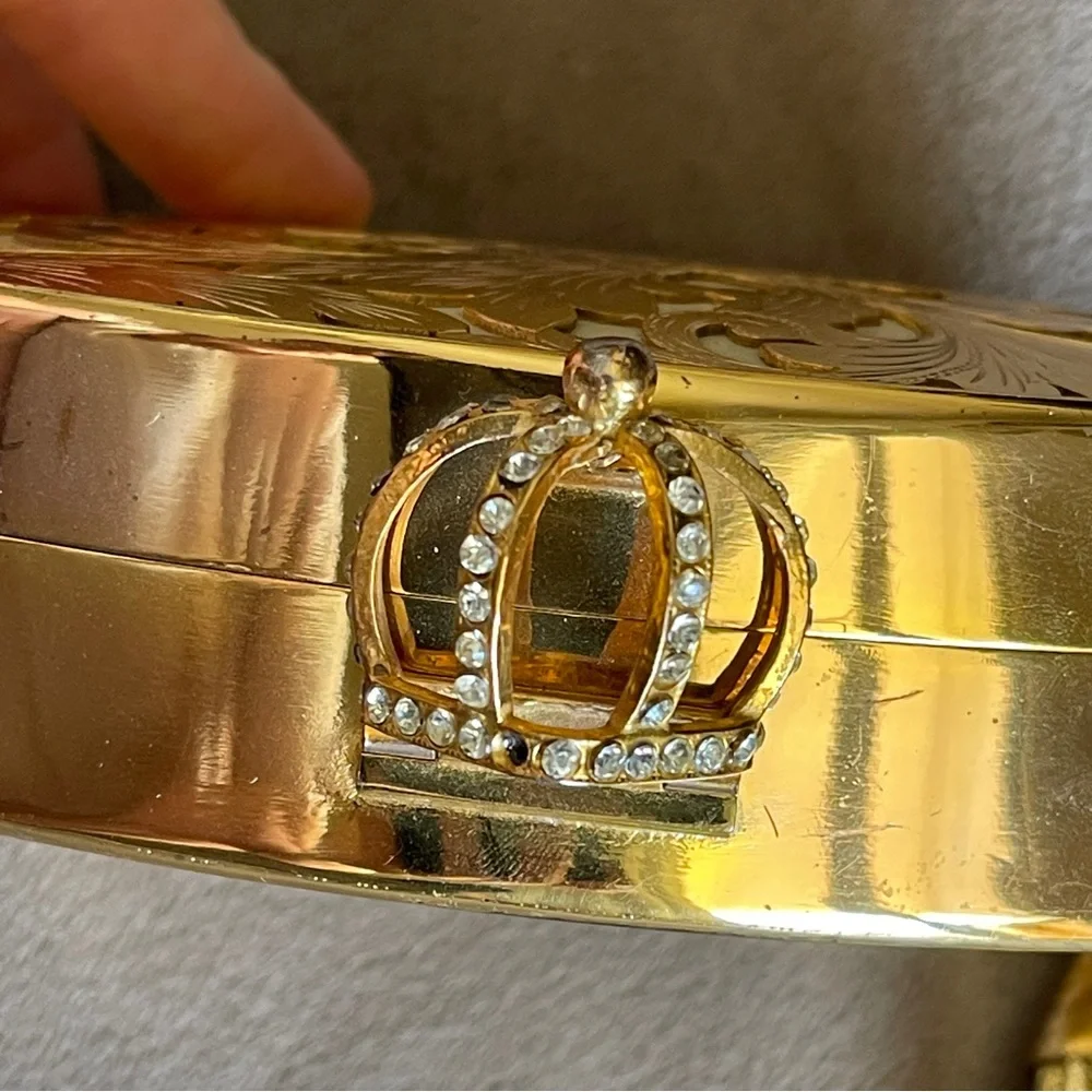 Vintage Italian Gold Metal Embossed Oval Evening Clutch with Tassel Wristlet